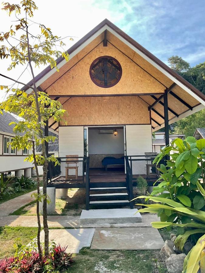 Отель Sunrise House Яо-Ной Экстерьер фото